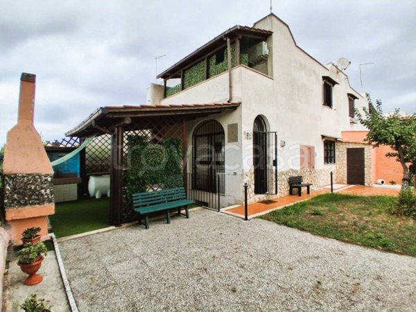 casa indipendente in vendita a Cerveteri in zona Marina di Cerveteri