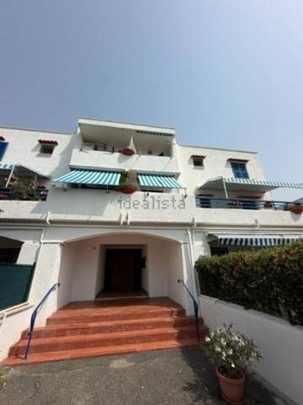 appartamento in vendita a Cerveteri in zona Cerenova