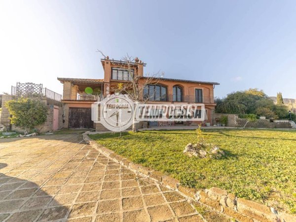 casa indipendente in vendita a Cerveteri in zona Gricciano