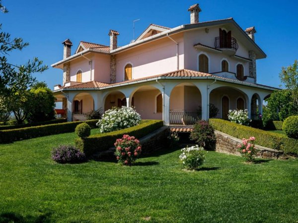 casa indipendente in vendita a Cerveteri in zona Furbara
