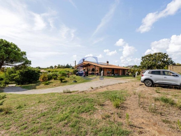 casa indipendente in vendita a Cerveteri