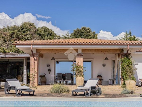 casa indipendente in vendita a Cerveteri in zona Sasso