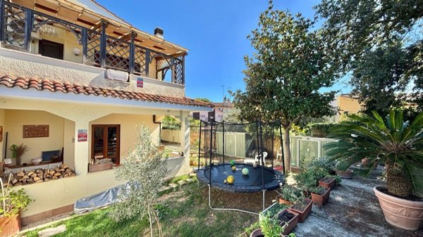 casa indipendente in vendita a Cerveteri in zona Valcanneto