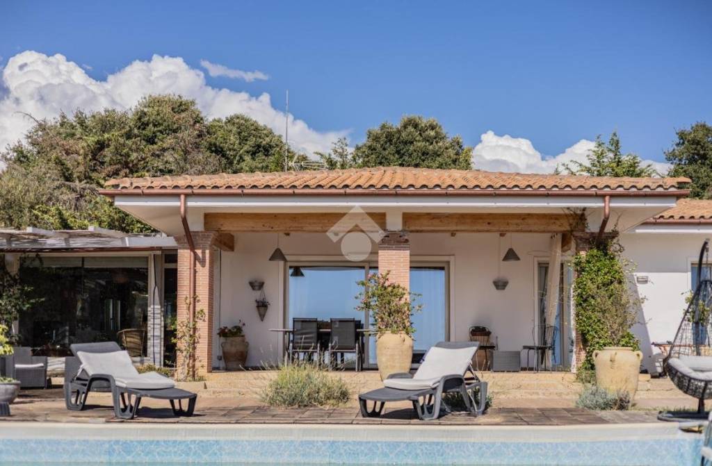 casa indipendente in vendita a Cerveteri in zona Sasso