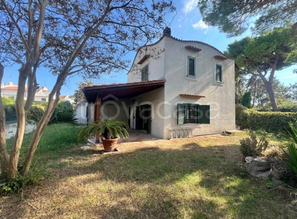 casa indipendente in vendita a Cerveteri in zona Marina di Cerveteri