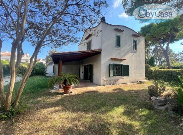 casa indipendente in vendita a Cerveteri in zona Marina di Cerveteri