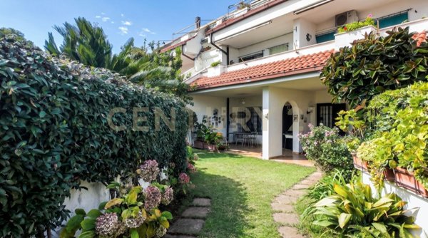appartamento in vendita a Cerveteri in zona Marina di Cerveteri