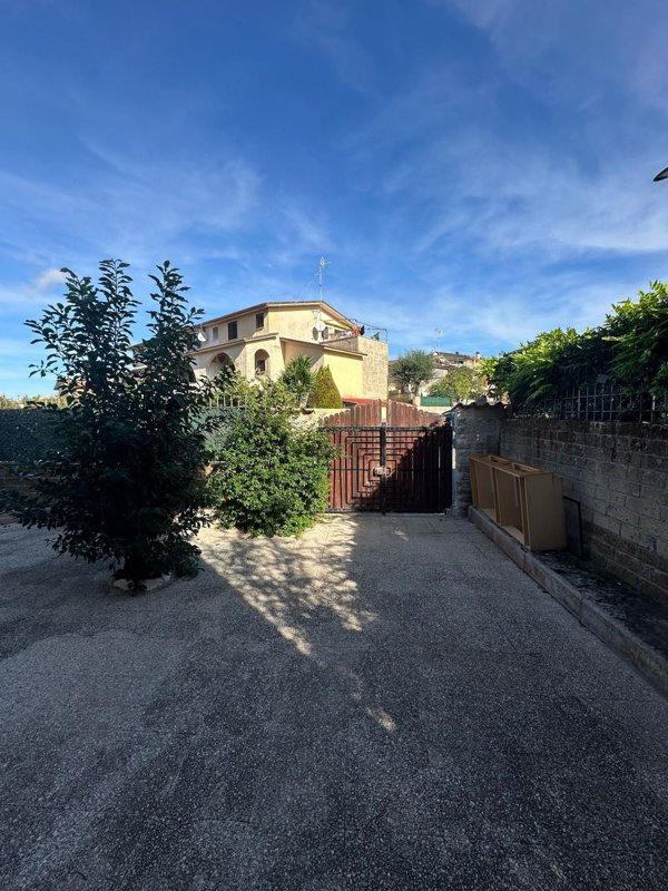 appartamento in vendita a Cerveteri in zona Zambra