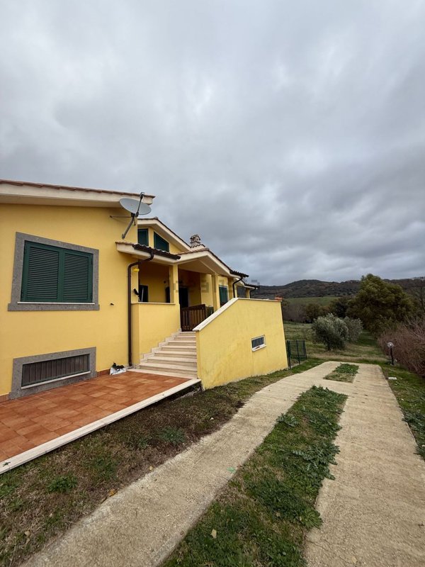 appartamento in vendita a Cerveteri in zona Cerqueto