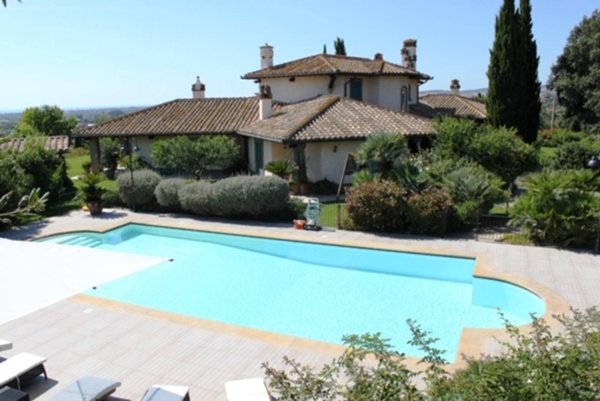 casa indipendente in vendita a Cerveteri