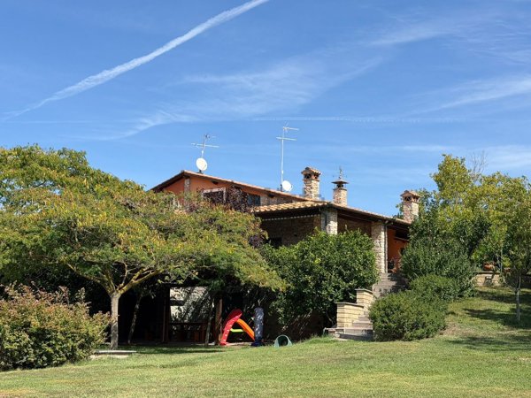 casa indipendente in vendita a Cerveteri in zona Cerqueto