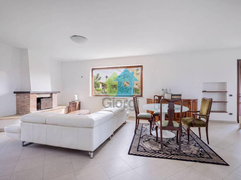 casa indipendente in vendita a Cerveteri in zona Zambra