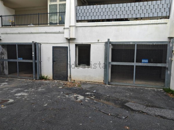 box auto in vendita a Cerveteri in zona Marina di Cerveteri
