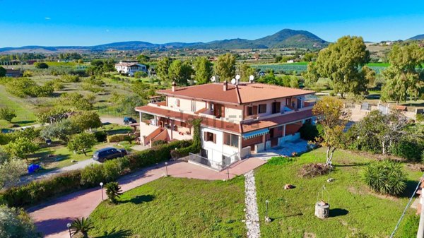 casa indipendente in vendita a Cerveteri in zona Cerqueto
