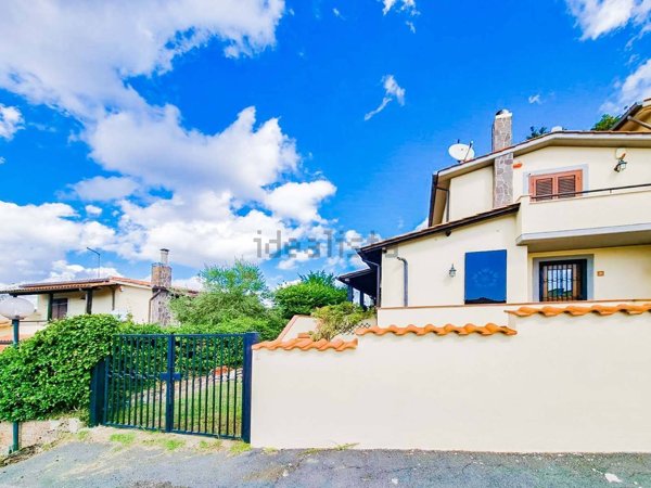 casa indipendente in vendita a Cerveteri in zona Sasso