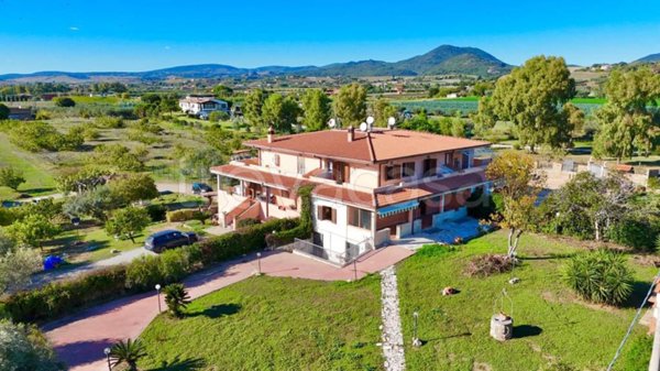 casa indipendente in vendita a Cerveteri in zona Cerqueto