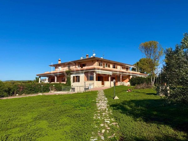 casa indipendente in vendita a Cerveteri