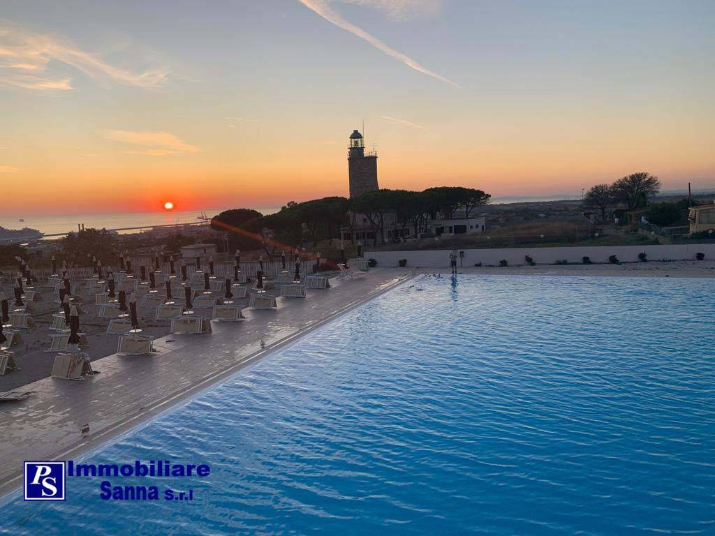 negozio in vendita a Civitavecchia in zona Aurelia