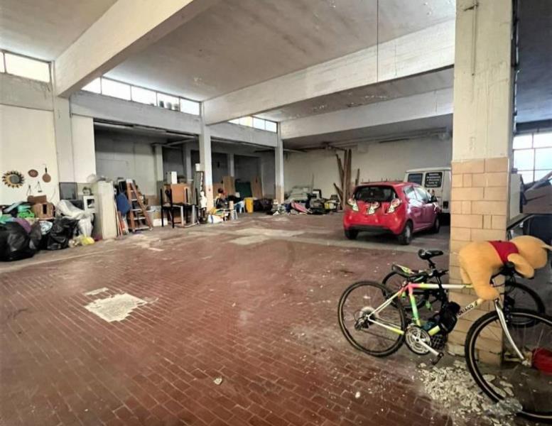 negozio in vendita a Civitavecchia