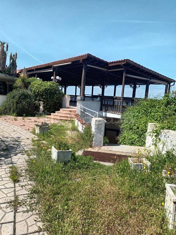 negozio in vendita a Civitavecchia in zona Aurelia