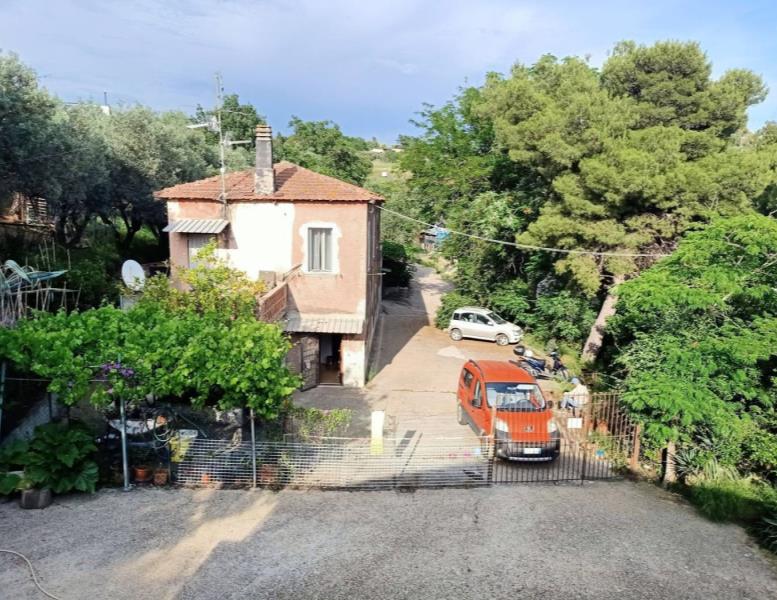 casa indipendente in vendita a Civitavecchia