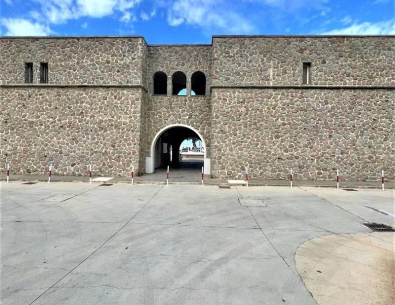 locale commerciale in vendita a Civitavecchia