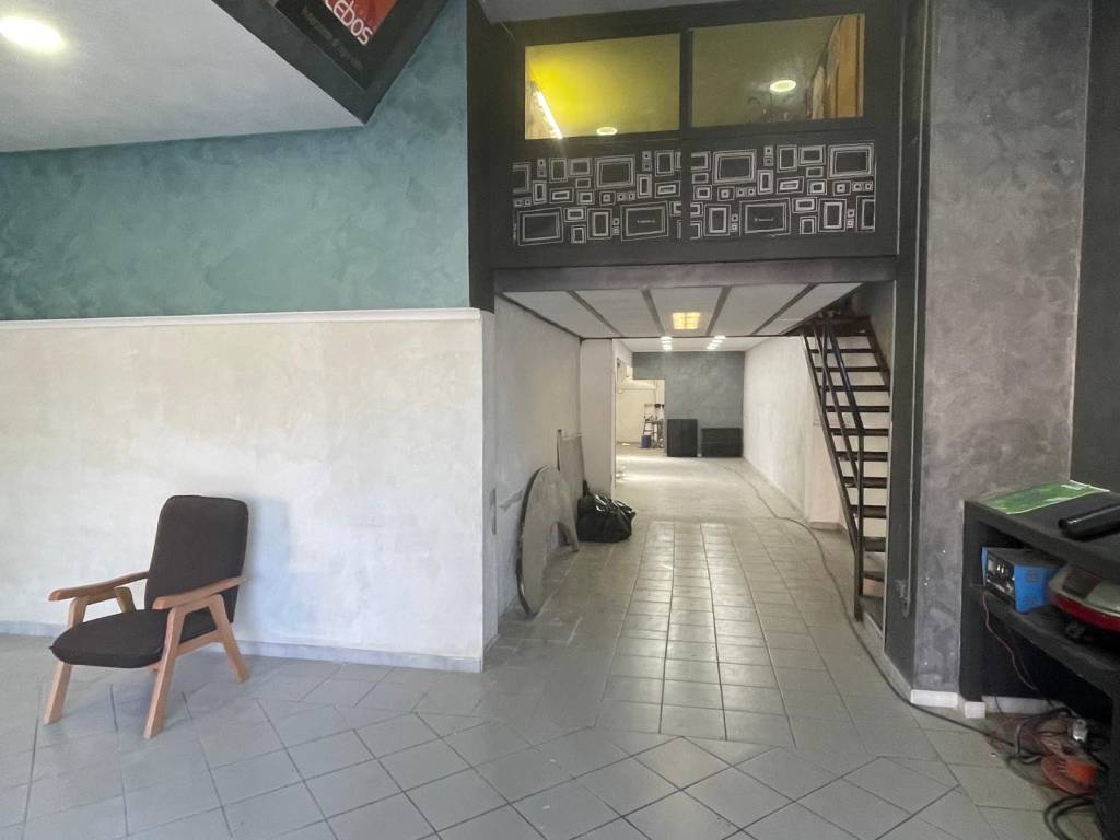 negozio in vendita a Civitavecchia