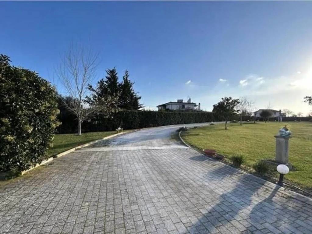 casa indipendente in vendita a Civitavecchia