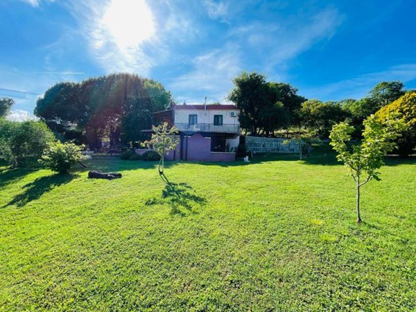 villa in vendita a Civitavecchia in zona Aurelia