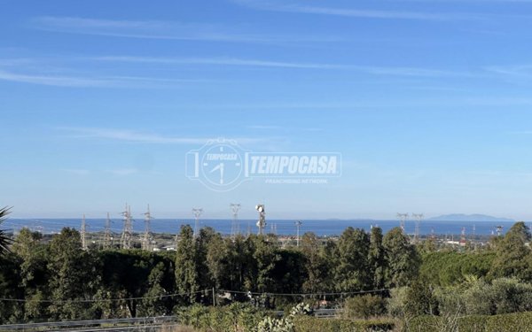 casa indipendente in vendita a Civitavecchia