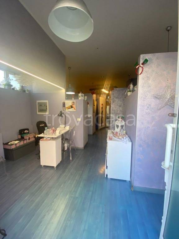 locale commerciale in vendita a Civitavecchia