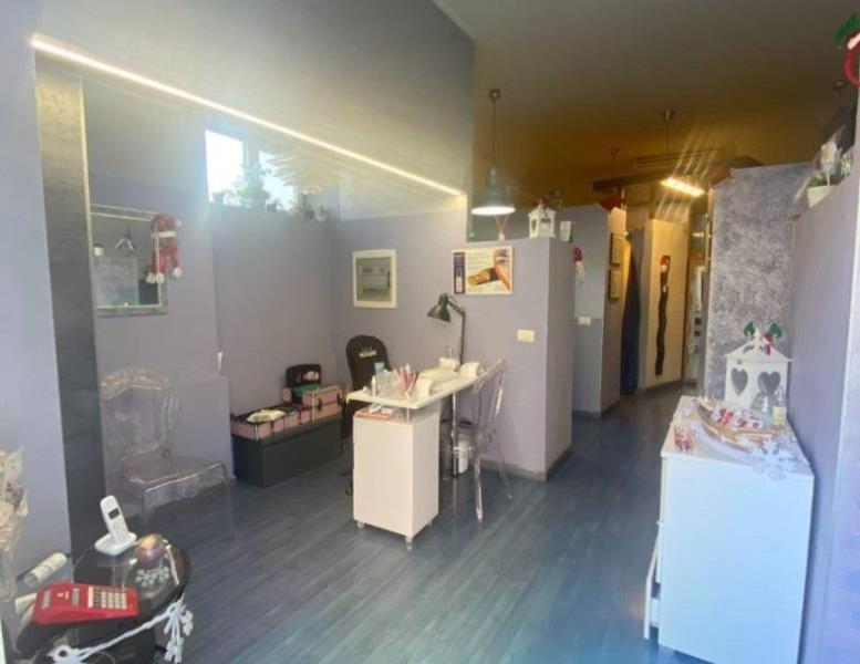 locale commerciale in vendita a Civitavecchia