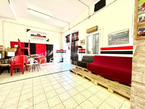 locale commerciale in vendita a Civitavecchia