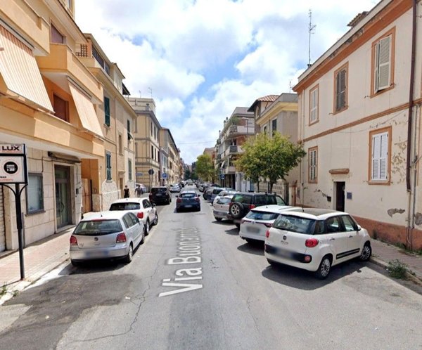 locale commerciale in vendita a Civitavecchia