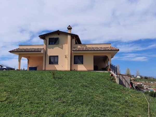 villa in vendita a Civitavecchia