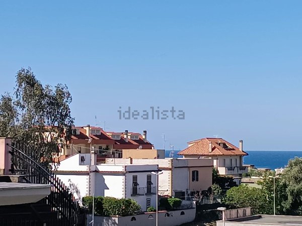 pentavano in vendita a Civitavecchia