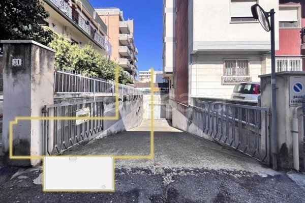 locale di sgombero in vendita a Civitavecchia