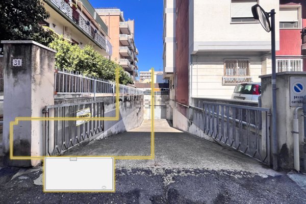 locale di sgombero in vendita a Civitavecchia