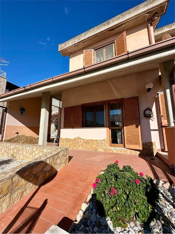 casa indipendente in vendita a Civitavecchia