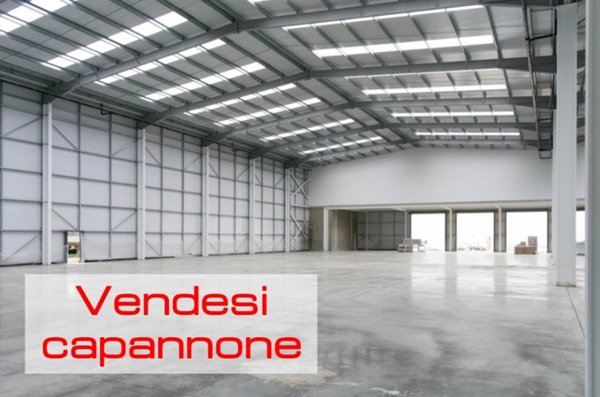 capannone in vendita a Civitavecchia in zona Aurelia