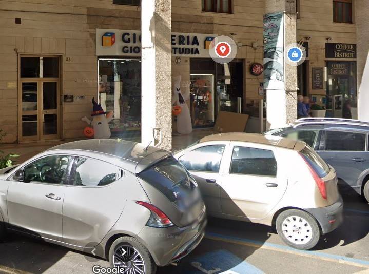 locale commerciale in vendita a Civitavecchia
