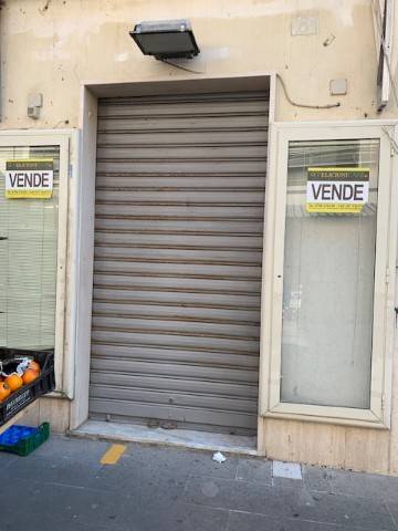 negozio in vendita a Civitavecchia