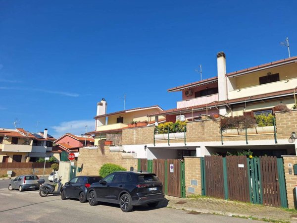 casa indipendente in vendita a Civitavecchia