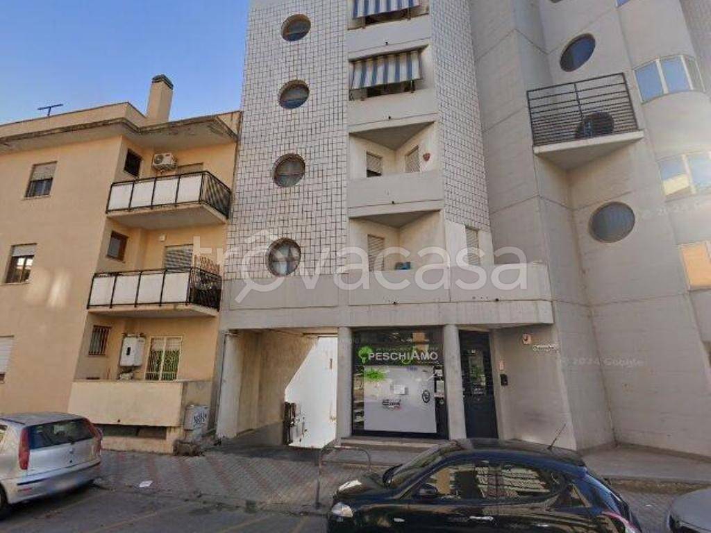 negozio in vendita a Civitavecchia