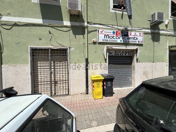 locale commerciale in vendita a Civitavecchia
