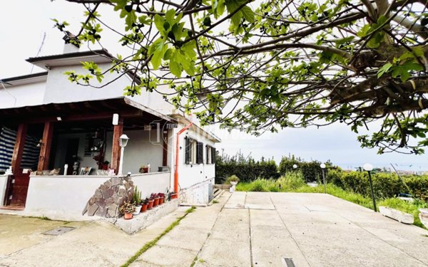 casa indipendente in vendita a Civitavecchia