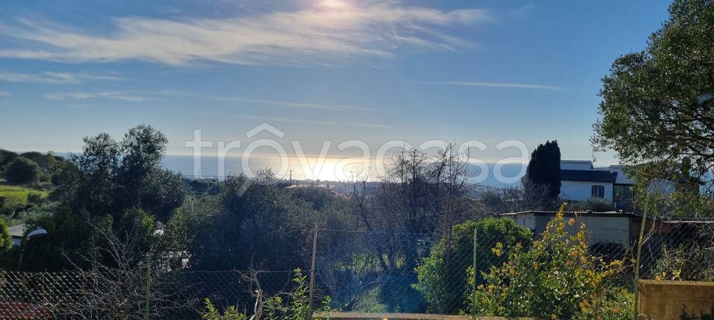 casa indipendente in vendita a Civitavecchia