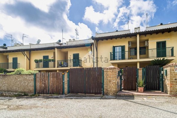 casa indipendente in vendita a Civitavecchia