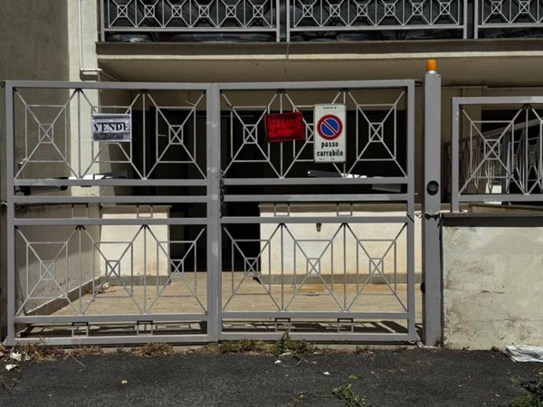 negozio in vendita a Civitavecchia