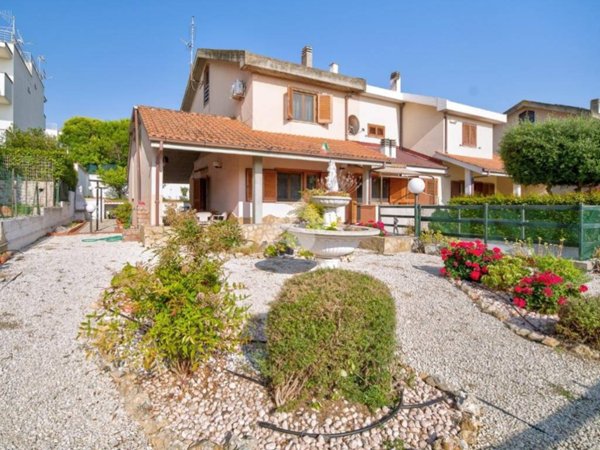 casa indipendente in vendita a Civitavecchia